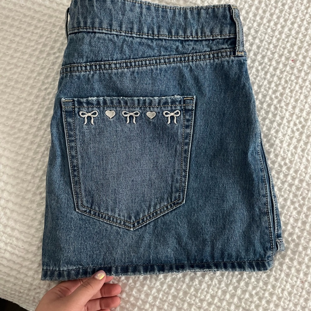 Hollister Women's Jeans with Heart and Bow Details